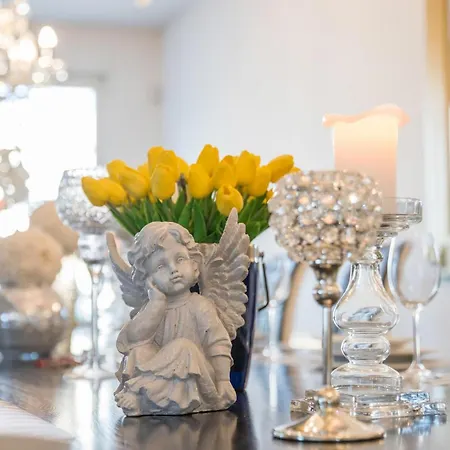 Beautiful In With Kitchen Holiday home *