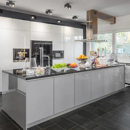 Holiday home Beautiful In With Kitchen Liznjan
